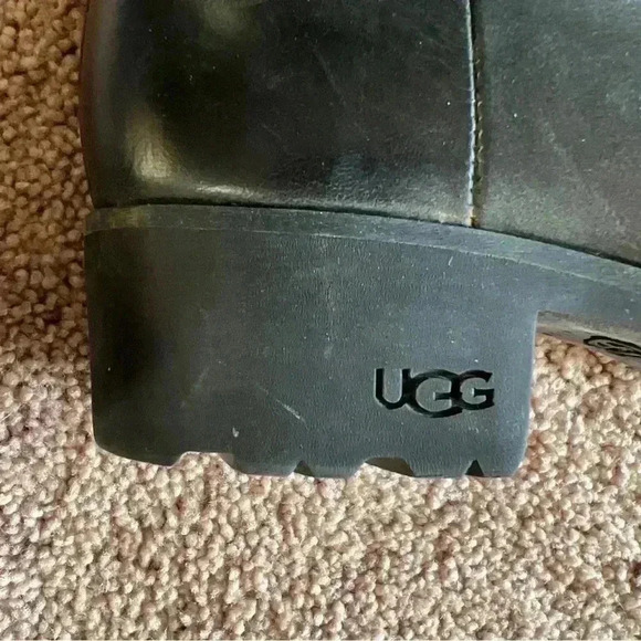 UGG Broome II boot size 7 gray euc - Picture 4 of 7